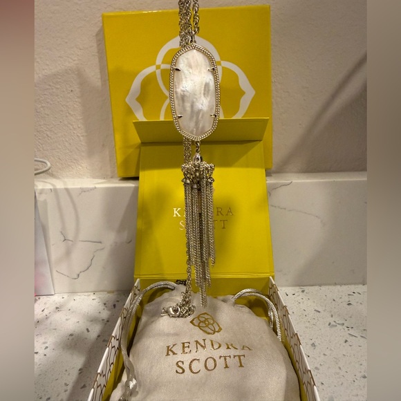 Kendra Scott Rayne Necklace - Picture 2 of 5